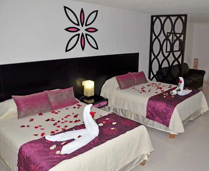 פלאייה דל כרמן Suites Corazon 3*, פלאייה דל כרמן מקסיקו