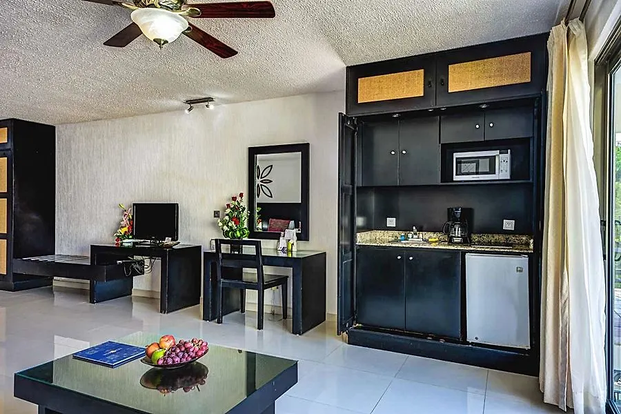 פלאייה דל כרמן Suites Corazon 3*, פלאייה דל כרמן