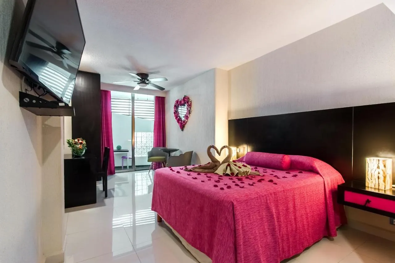 *** מלון דירות פלאייה דל כרמן Suites Corazon מקסיקו